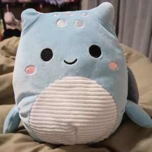 Lune Squishmallow